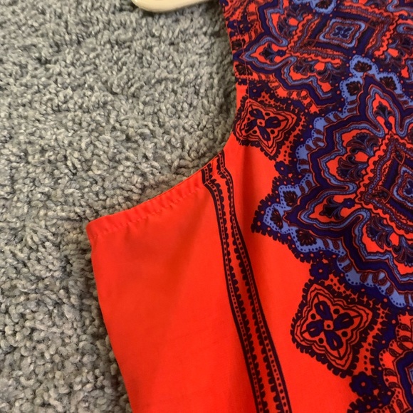 OLD NAVY-Size L-Red Orange Mendala Design Dolphin Cut Tank Top Blouse - Picture 3 of 5